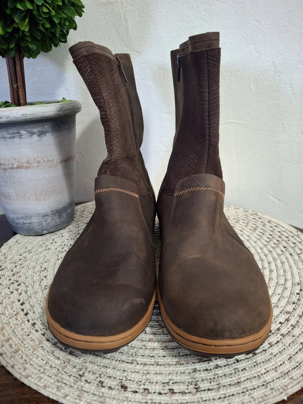 Merrell Women’s Brown Boots Size 9.